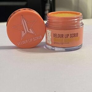 Jeffree Star Velour Lip Scrub - Orange Gummy Bear (Thirsty Collection)